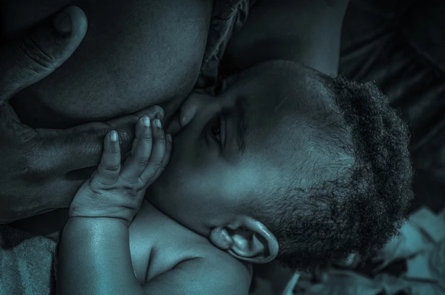 Myth: If Your Breasts Are Too Large or You're Plus Size, You Can't  Breastfeed - StoryMD